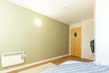 Gold En Suite at Europa, 190 Erskine Street, City Centre, Liverpool, L61AL - Image 5
